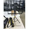 Image 2 : 3 TRIPOD STANDS