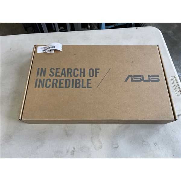 ASUS VIVOBOOK 14" SCREEN. BLUE COLOR