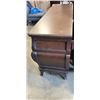 Image 4 : DECORATIVE CARVED 6 DRAWER DRESSER