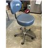 Image 2 : ROLLING STOOL WITH ROUND UPHOLSTERED SEAT & ADJUSTABLE ERGONOMIC BACKREST