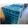 Image 5 : Qty 12 Plastic Compartment Stacking Glass Racks 19.5" x 19.5"