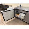 Image 4 : True TUC-60 Undercounter Refrigerator w/ 2 Sections & Doors (gets cold)