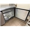 Image 6 : True TUC-60 Undercounter Refrigerator w/ 2 Sections & Doors (gets cold)
