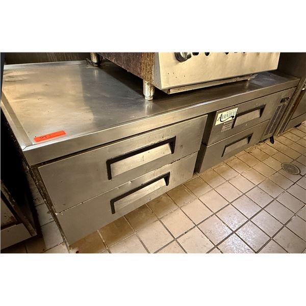 Avantco Refrigerated Chef Base w/ 4 Drawers (does not get cold)