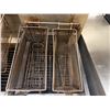Image 3 : Dean SR42GN Super Runner Commercial Gas Deep Fryer w/ 2 Baskets
