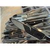 Image 6 : Multiple Steak & World Stainless Dinner Knives in Caddies