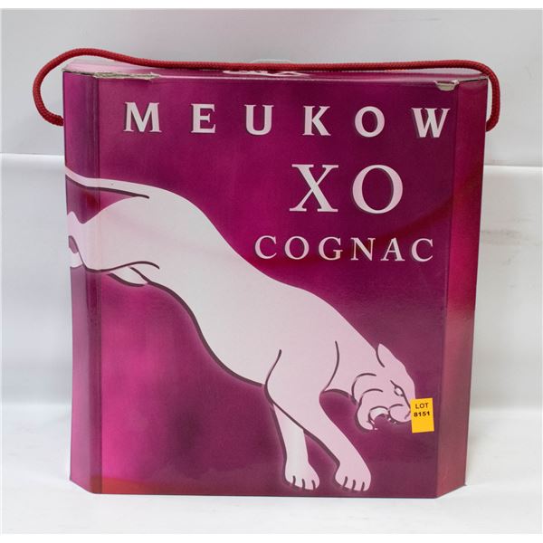 MEUKOW XO COGNAC GIFT SET WITH STAND AND 2 COGNAC