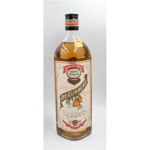 DRY CURACAO BLENDED WITH BRANDY AND COGNAC 750ML