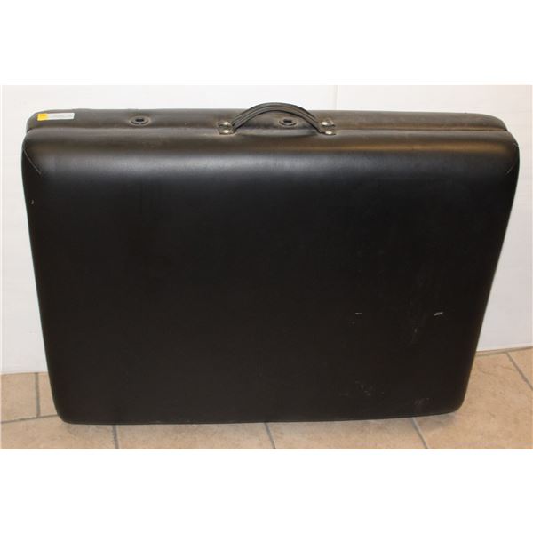BLACK 2-FOLD PORTABLE MASSAGE TABLE
