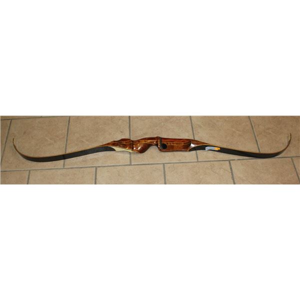 LARGE BOW, LOOKS TO BE WELL BUILT BUT CAN'T FIND A