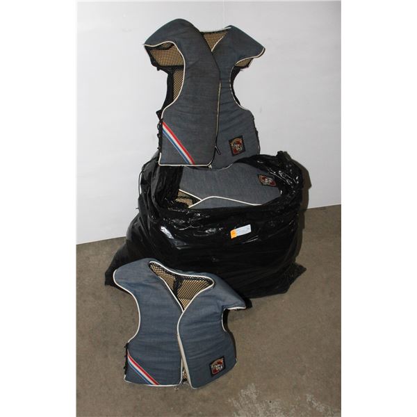 LARGE LOT OF OLDER MODEL LIFEJACKETS MIXED SIZES