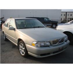 2000 Volvo S70