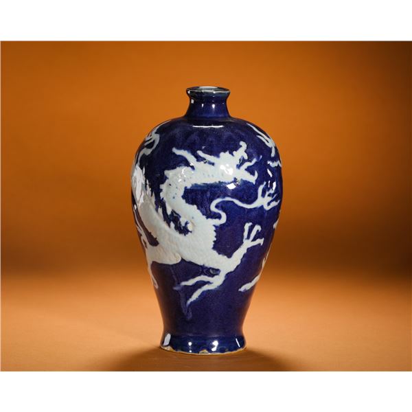 MING DYNASTY SACRIFICIAL BLUE GLAZE PILE SCULPTURE OF WHITE DRAGON PATTERN PLUM VASE