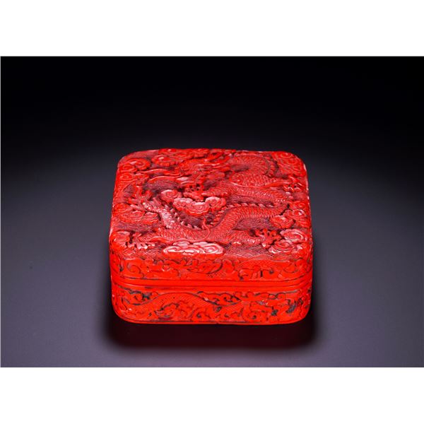 QING DYNASTY RED AND CLOUD-DRAGON PATTERN SQUARE LID BOX