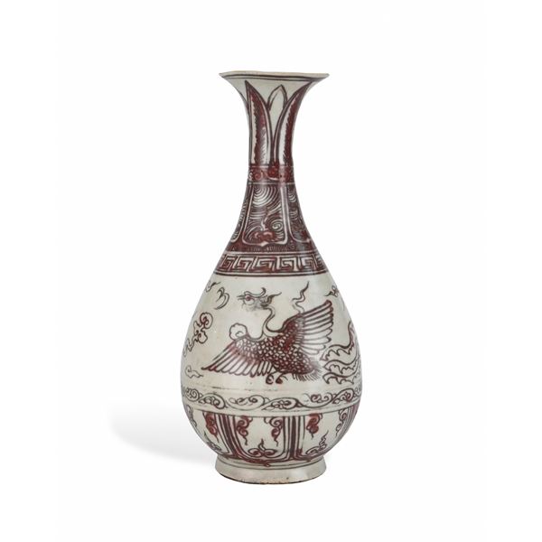 YUAN UNDERGLAZE RED PHOENIX-PATTERNED YUHUCHUN VASE