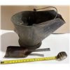 Image 3 : Vintage/Antique Coal Pail and Shovel