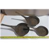 Image 1 : (3) Metal Cook Pans
