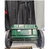 Image 2 : Grass seed/fertilizer spreader