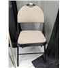 Image 2 : 3 folding chairs