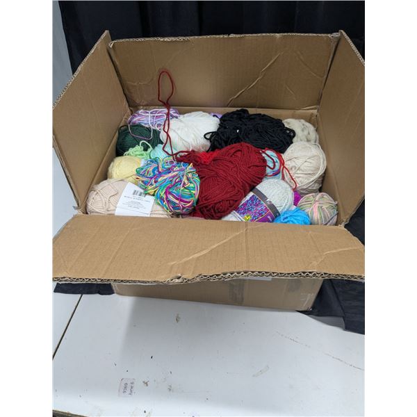 Large box, mixed colors yarn