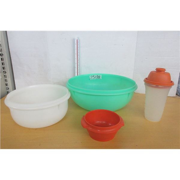 Lot of Tupperware no lida