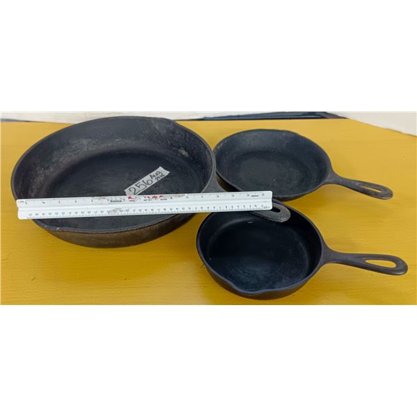 Cast Iron Fry pans(3)