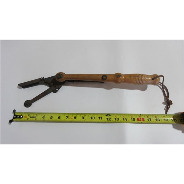 Vintage Manual/Handheld Skeet Launcher
