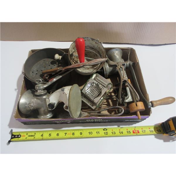 Lot if Vintage Kitchen Items