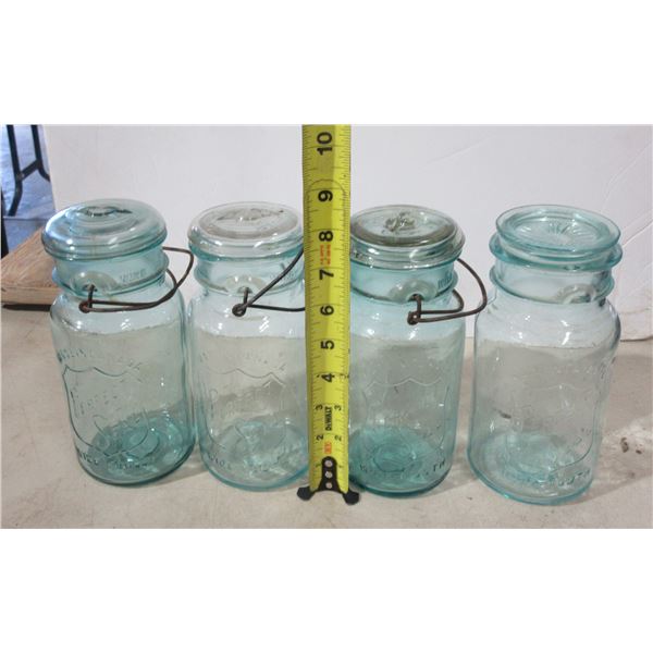 (4) Vintage Blue Coloured Canning Jars (One Jar is Chipped)