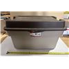 Image 1 : Large Roughneck Rubbermaid Storage Tote