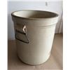 Image 5 : Vintage 5 Gal Medalta Crock