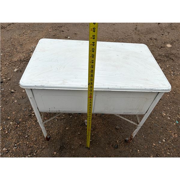 Outdoor/Camping Wash Basin Table, 32”H x 34”L x 21”W