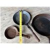 Image 3 : (3) Metal Cook Pans