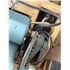 Image 6 : Vintage Imperial Sewing Machine – Not Tested