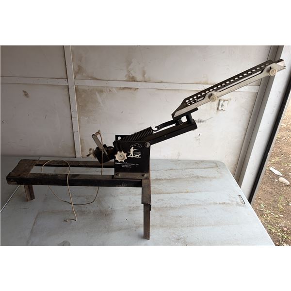 Outers Manual Clay Target Thrower