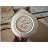Image 3 : Box of Vintage Collectable Plates
