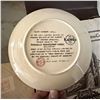 Image 5 : Box of Vintage Collectable Plates
