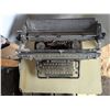 Image 2 : Vintage typewriter