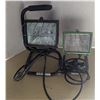 Image 1 : 2 halogen work lights, untested