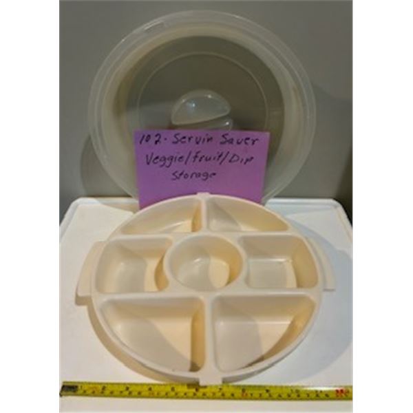 Vintage Rubbermaid Servin’ Saver 12-inch Round Vegetable/Fruit and Dip Tray with Lid