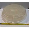 Image 2 : Vintage Rubbermaid Servin’ Saver 12-inch Round Vegetable/Fruit and Dip Tray with Lid