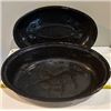 Image 1 : Vintage Blue White Speckled Enamelware 14” X 10” X 6” oval roaster with l