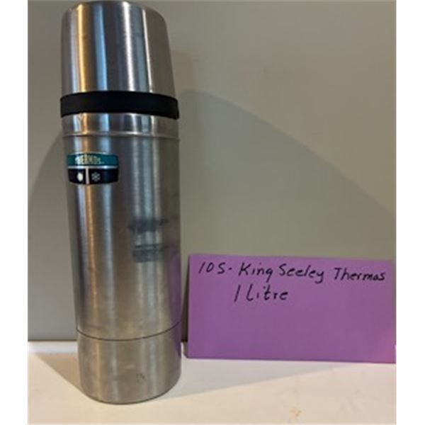 Vintage 1 Litre Thermos.  King Seeley Thermos Co.    Macomb Illinois.  Model 2464.