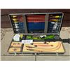 Image 1 : Hoyt Recurve 64'' 40 lbs@ 28'' Arrows, Case, and More