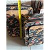 Image 2 : (3) Pieces Cowgiri Finesse Bags.