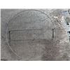 Image 3 : Painted 3pc fireplace screen w/ round fire pit cooking grate