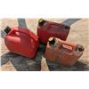 Image 1 : 3- 10L gas cans