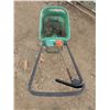 Image 2 : Grass seed/fertilizer spreader