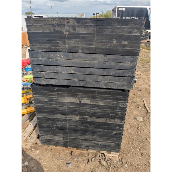 5 sets of plastic shelves, 36x18"