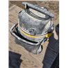 Image 3 : Dewalt shop vac- untested